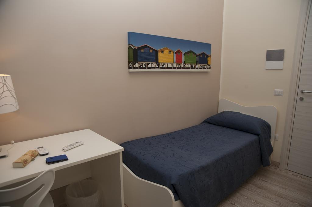 4Rooms Guest House Free Wi-Fi ซาแลร์โน ห้อง รูปภาพ