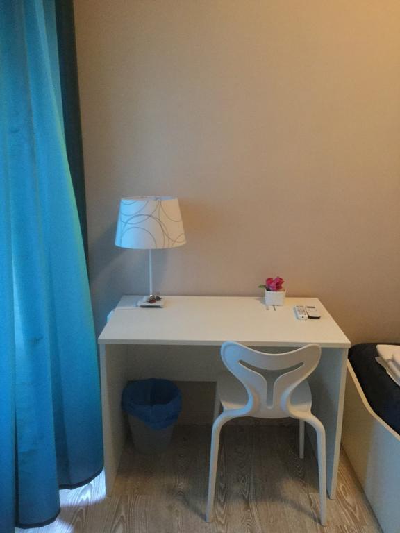 4Rooms Guest House Free Wi-Fi ซาแลร์โน ภายนอก รูปภาพ
